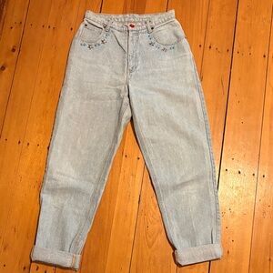 Light Wash Embroidered Star Pocket Women’s Jeans